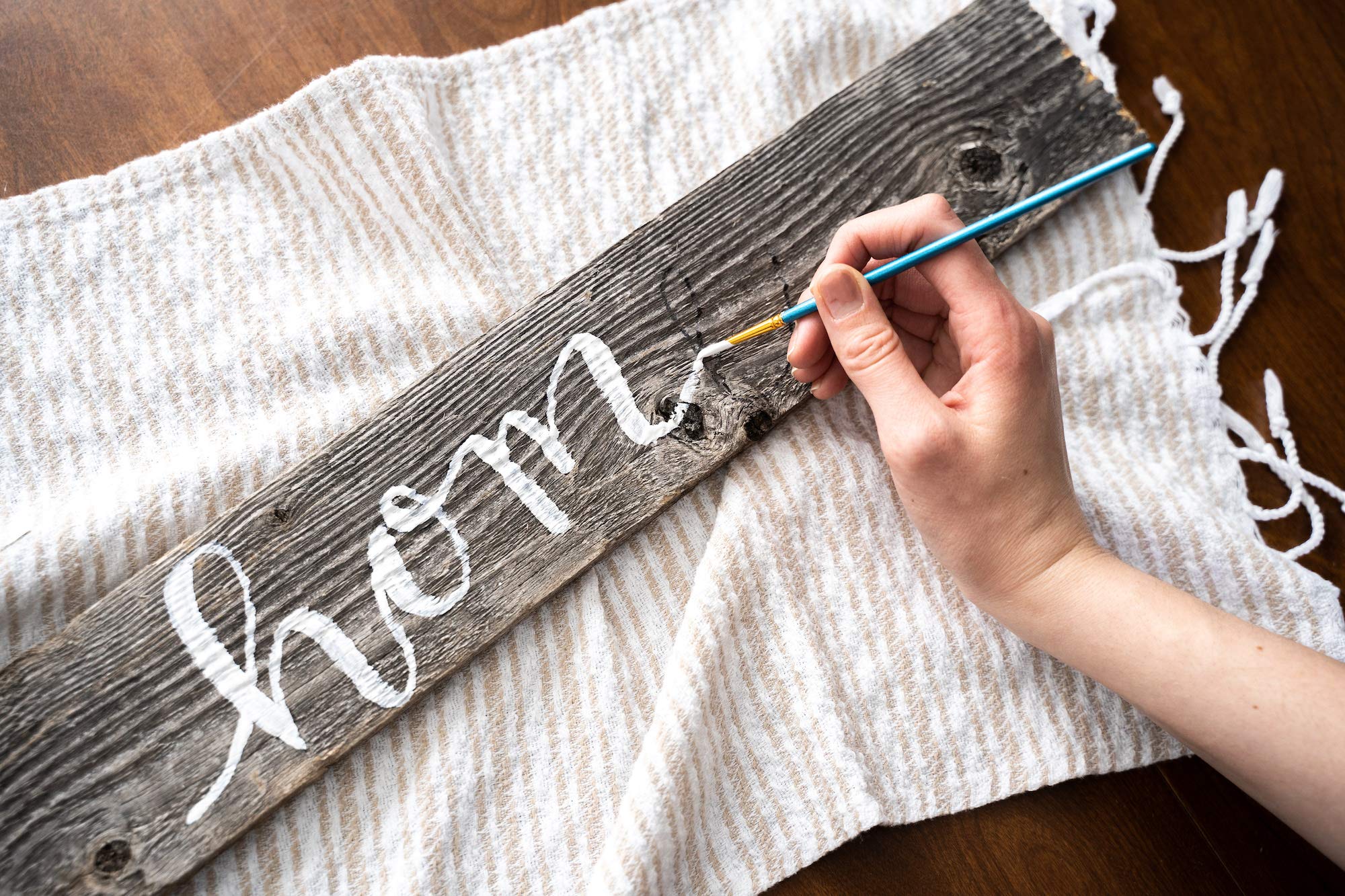 BARNWOODUSA Rustic Farmhouse Reclaimed Bundle 12 inch Plank Wall Panels RemodelingDIY Repurposed Decoration Shiplap Natural Weathered Gray Pack of 6 Planks - Image 7